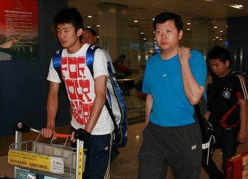Chen Long at the airport.
