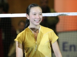 Picture of Pi Hongyan smiling.