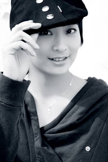 Black and white photo of Wang Lin.