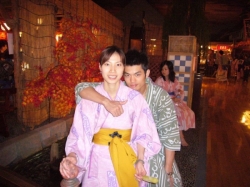 Xie Xingfang  with Lin Dan in Japanese outfits.